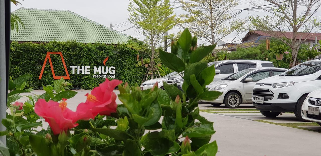 The Mug Resort Chonburi Extérieur photo